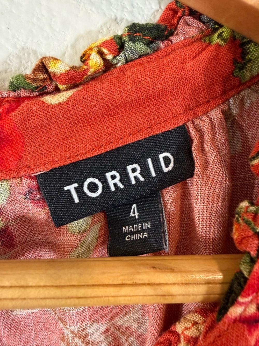 Torrid Orange Red Floral Top Size 4X Short Sleeve Ruffle Flutter Sleeve Causal - Picture 6 of 10
